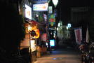 次の写真のサムネイル：昭和な雰囲気の路地